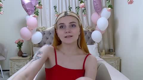 Kelly Stoneys online show from 03.05.25