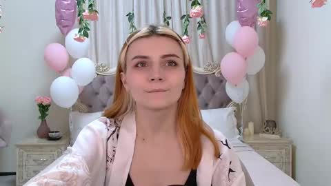 Kelly Stoneys online show from 03.11.25