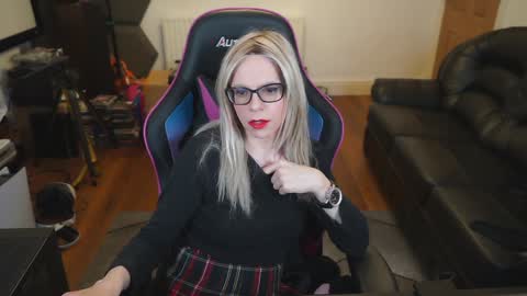 Snapshot of kelseycobalt chatting on 01.01.25 kelseycobalt online show from 01.01.25