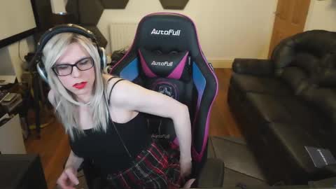 Snapshot of kelseycobalt chatting on 02.13.25 kelseycobalt online show from 02.13.25