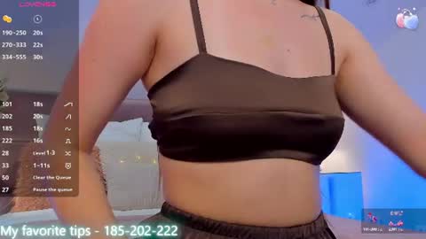 Snapshot of kelsi_di chatting on 06.15.26 kelsi_di online show from 06.15.26