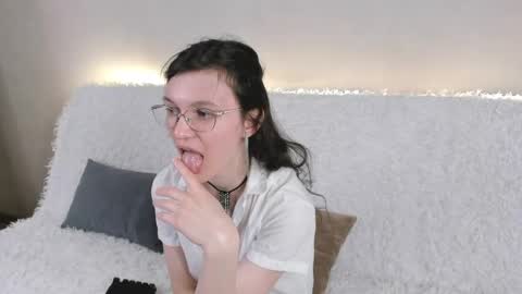 Kelsirabenold online show from 05.26.26