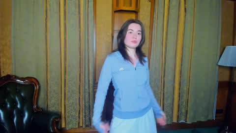 Snapshot of kemberlyrobeza chatting on 05.17.26 Lina online show from 05.17.26