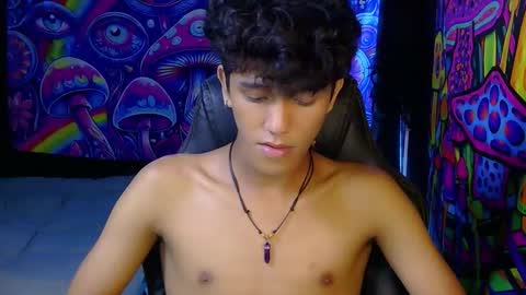Snapshot of ken_bigcockxx chatting on 06.05.26 Ken online show from 06.05.26