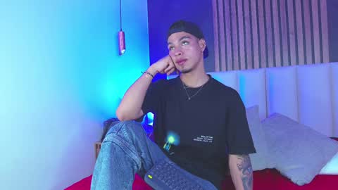   online show from 02.04.25