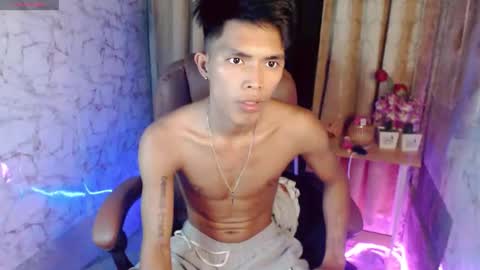 ken_minjun online show from 04.01.26