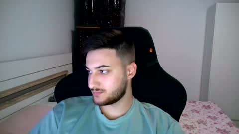 Snapshot of kenan_10 chatting on 06.16.26 kenan online show from 06.16.26