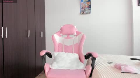 Snapshot of kendal_hot1 chatting on 02.16.26 Aleja3 online show from 02.16.26