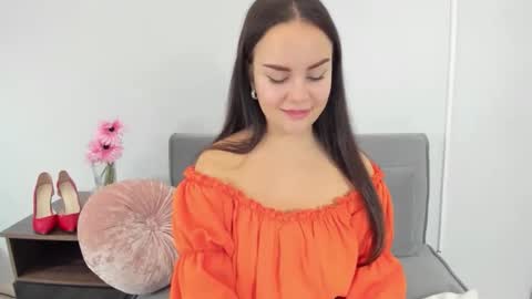 KendalDaisy online show from 10.30.25