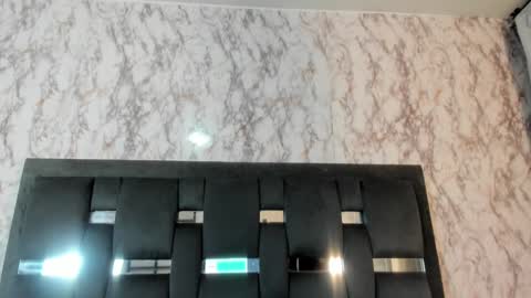 Snapshot of kendall__quinn chatting on 12.28.24 Kendall online show from 12.28.24