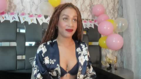 Snapshot of kendall__quinn chatting on 03.12.25 Kendall online show from 03.12.25