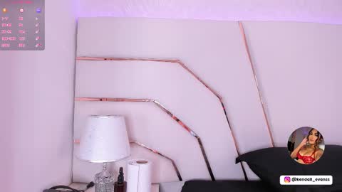 kendall_evanss_ online show from 01.13.26