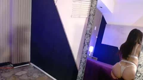 Snapshot of kendall_saenz chatting on 10.27.25 kendall_saenz online show from 10.27.25