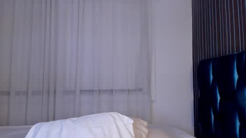 Kendal online show from 12.16.25