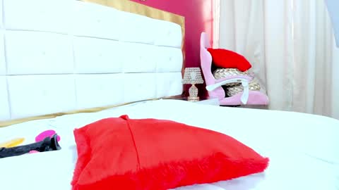 Kendal  online show from 12.27.24