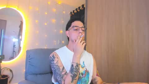 Snapshot of kendel_dimitri chatting on 12.23.24 kendel_dimitri online show from 12.23.24