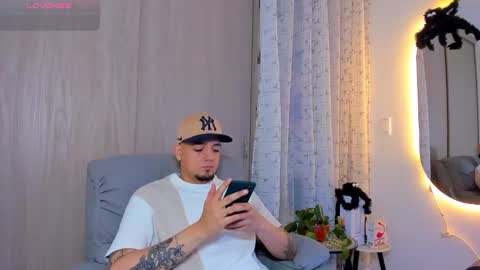 Snapshot of kendel_dimitri chatting on 10.26.25 kendel_dimitri online show from 10.26.25