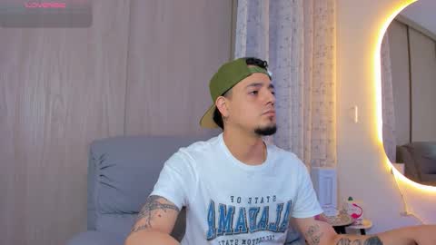 Snapshot of kendel_dimitri chatting on 11.22.25 kendel_dimitri online show from 11.22.25