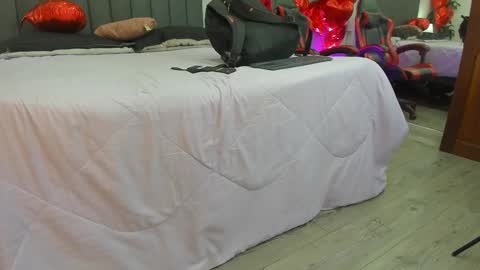 Kendra London online show from 02.19.26