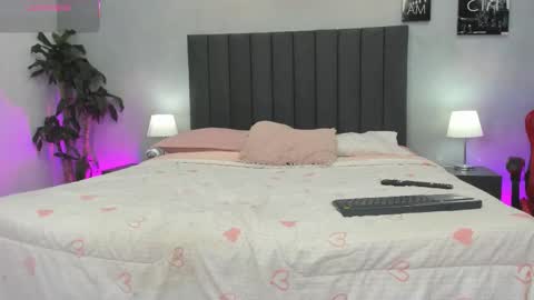 Kendra London online show from 03.25.26