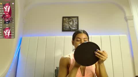 Snapshot of kendra_lux1 chatting on 11.24.25 kendra_lux1 online show from 11.24.25