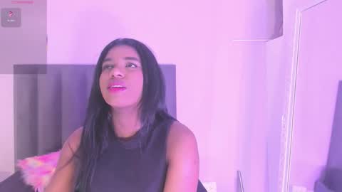 kendrachavez_ online show from 12.17.25