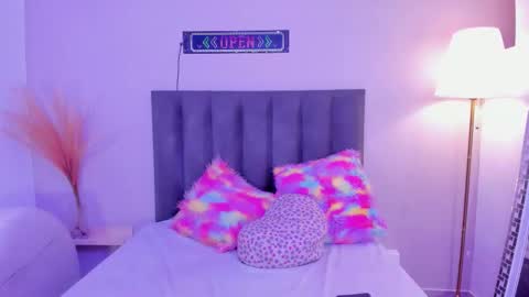 kendrachavez_ online show from 02.02.26