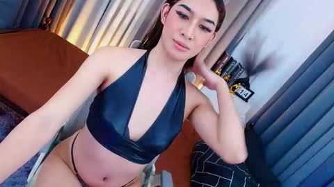 Snapshot of kendrahunter_____ chatting on 02.15.25 Kendra online show from 02.15.25