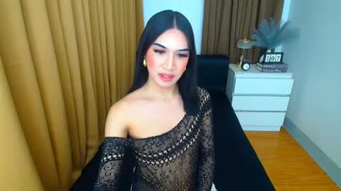 Snapshot of kendrahunter_____ chatting on 03.07.25 Kendra online show from 03.07.25