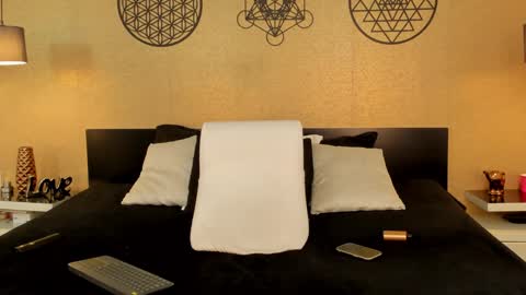 KENDRA online show from 12.20.24