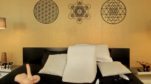 KENDRA online show from 01.07.25