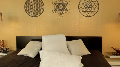 KENDRA online show from 01.09.25