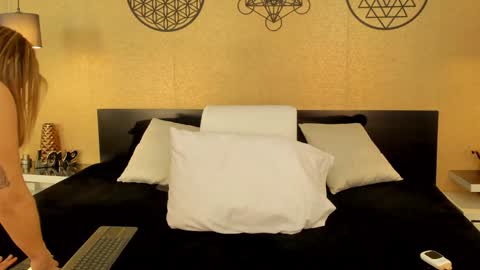 KENDRA online show from 01.25.25