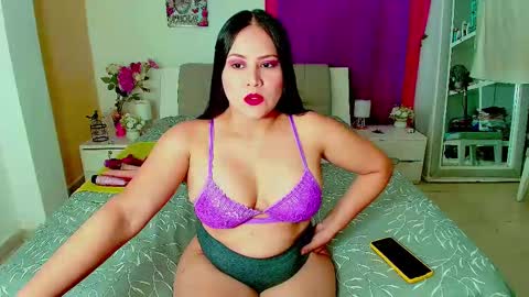 kendralove online show from 10.19.25