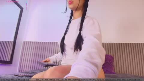 Snapshot of kenia_sweetie chatting on 05.28.26 kenia_sweetie online show from 05.28.26