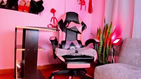 kenia_thompsom01 online show from 03.15.26