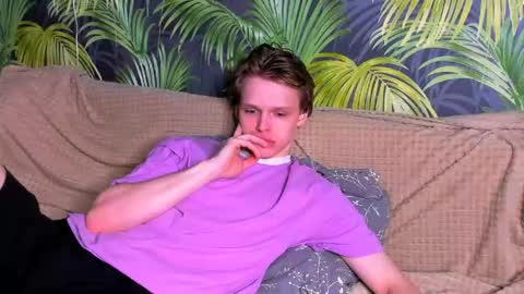 Snapshot of kenordi chatting on 03.22.26 kenordi online show from 03.22.26