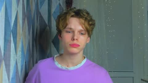 Snapshot of kenordi chatting on 04.15.26 kenordi online show from 04.15.26