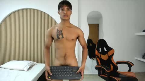 Snapshot of kenshi_roa chatting on 04.25.26 kenshi_roa online show from 04.25.26