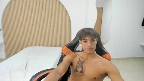 Snapshot of kenshi_roa chatting on 05.15.26 kenshi_roa online show from 05.15.26