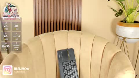 Snapshot of kenykitty chatting on 12.29.24 Keny Kitty Onlyfans Kenayfoxx online show from 12.29.24