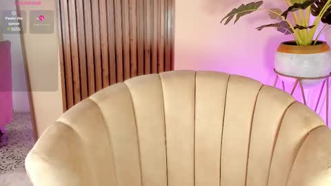 Snapshot of kenykitty chatting on 02.25.25 Keny Kitty Onlyfans Kenayfoxx online show from 02.25.25