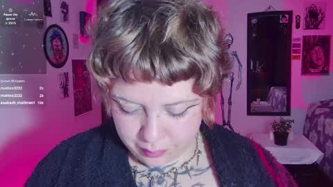 Snapshot of kenziesharik chatting on 05.18.26 Kenzie online show from 05.18.26