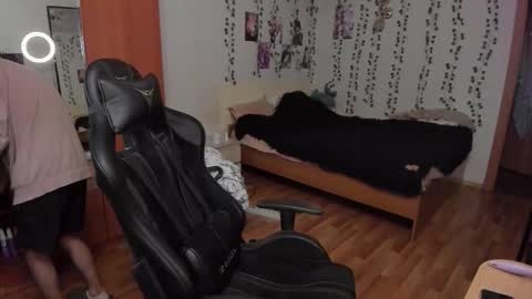 Snapshot of keorinav chatting on 11.26.25 Looking for a moderator I PVT IS OPEN online show from 11.26.25