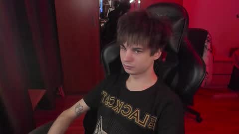 Snapshot of keorinav chatting on 02.19.26 Looking for a moderator I PVT IS OPEN online show from 02.19.26