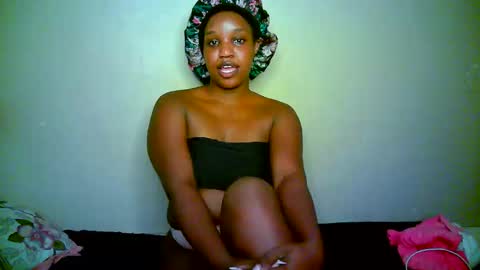 Snapshot of kering_lovly chatting on 09.20.25 kering_lovly online show from 09.20.25