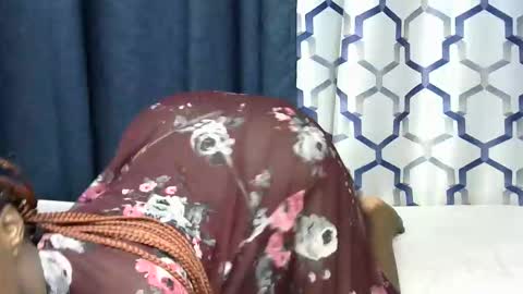 Snapshot of kering_lovly chatting on 11.04.25 kering_lovly online show from 11.04.25