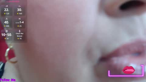 Snapshot of kerly_doll chatting on 10.14.25 K E R L Y online show from 10.14.25