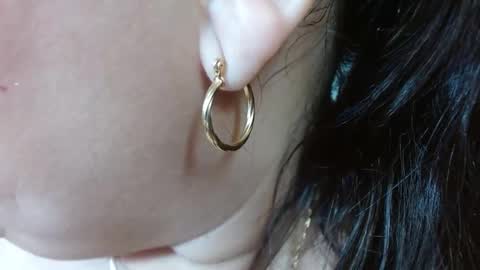 Snapshot of kerly_doll chatting on 10.29.25 K E R L Y online show from 10.29.25