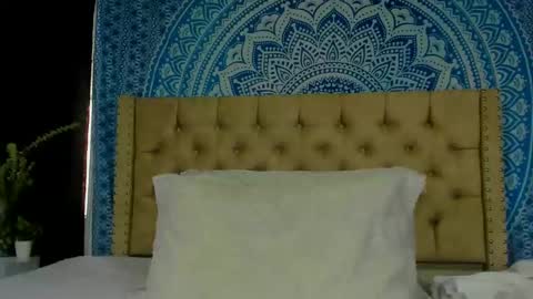 Snapshot of keryhillson chatting on 12.18.24 Kery Hillson online show from 12.18.24